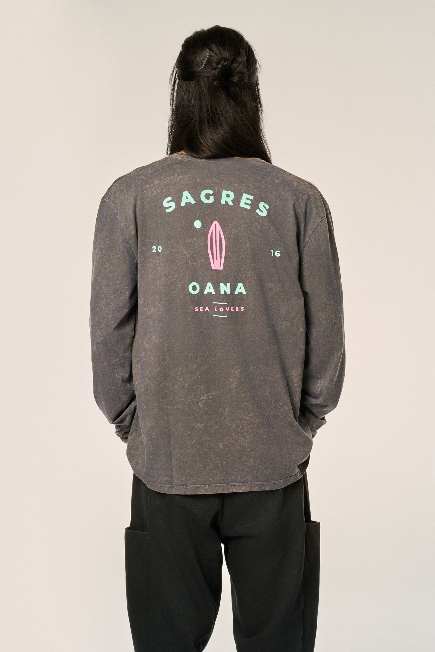 Sudadera negra desgastada SEA LOVERS